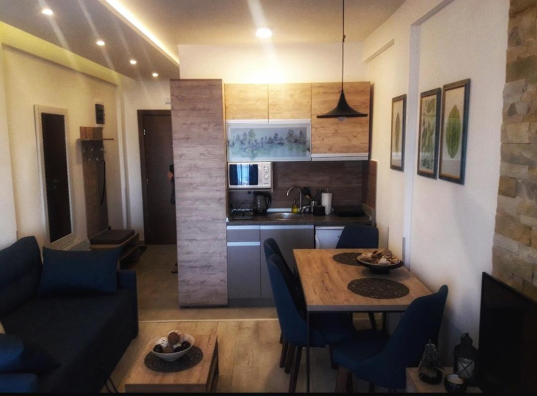 Kop Milmari P32 Apartment โคเปานิก ภายนอก รูปภาพ