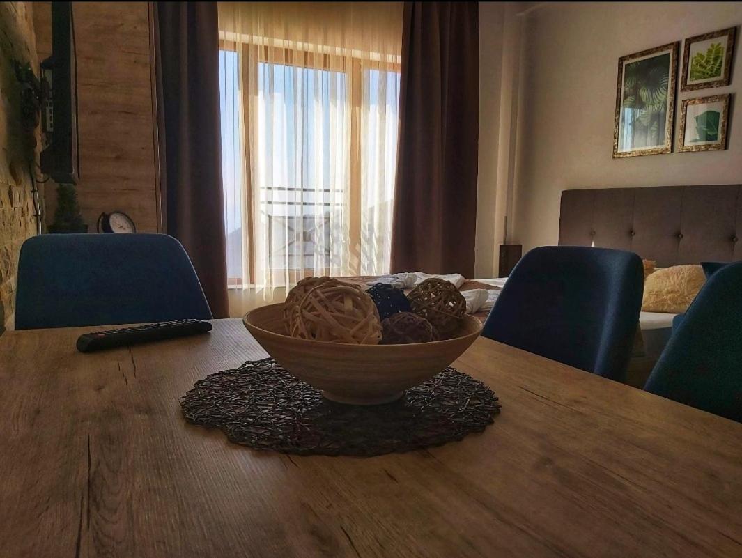 Kop Milmari P32 Apartment โคเปานิก ภายนอก รูปภาพ