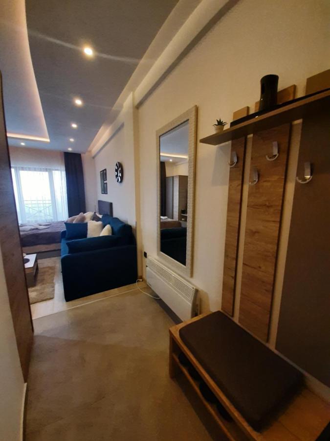Kop Milmari P32 Apartment โคเปานิก ภายนอก รูปภาพ