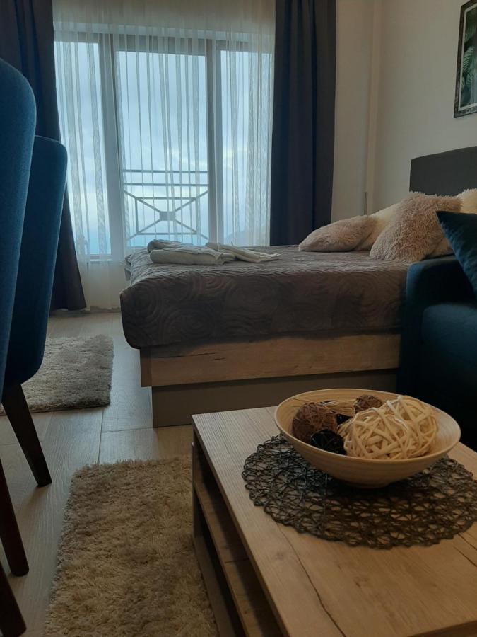 Kop Milmari P32 Apartment โคเปานิก ภายนอก รูปภาพ