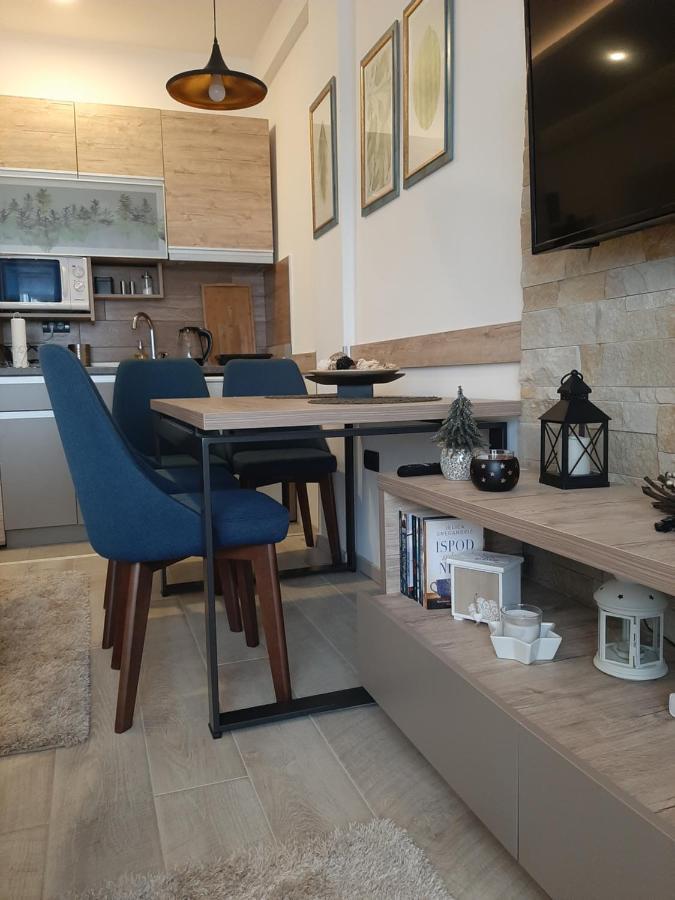 Kop Milmari P32 Apartment โคเปานิก ภายนอก รูปภาพ