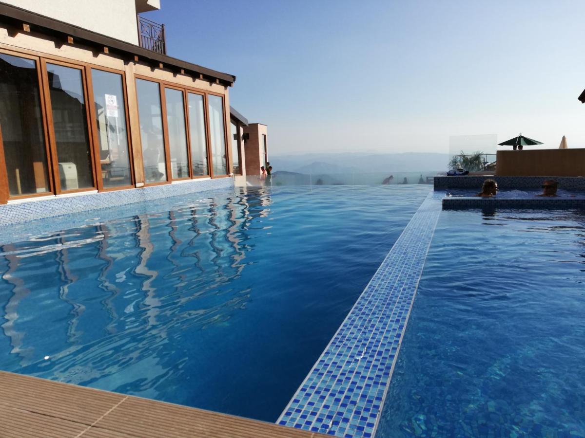 Kop Milmari P32 Apartment โคเปานิก ภายนอก รูปภาพ
